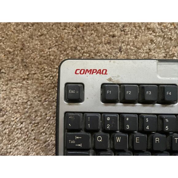Compaq Wired Keyboard Model Number KB-0133 - Picture 2 of 4